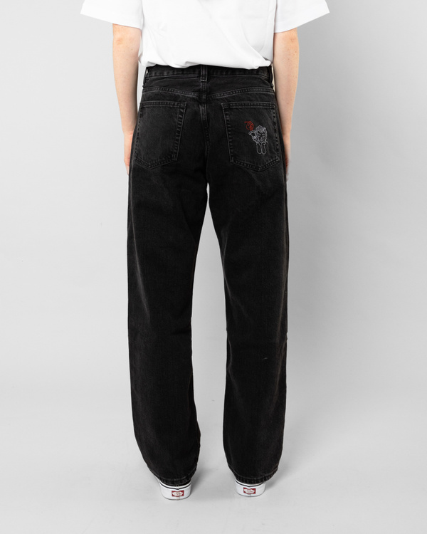 Loose Jeans – Beyond Medals